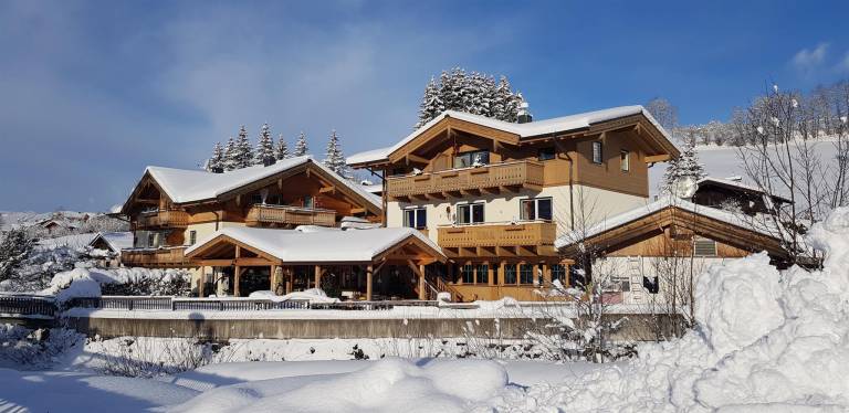 Ferienwohnung mit Hund in Maria Alm, Maria Alm am Steinernen Meer für max. 5 Personen Ferienwohnung mit Hund in Maria Alm, Maria Alm am Steinernen Meer für max. 5 Personen