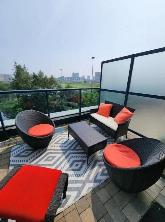 Condo  Flemingdon Park