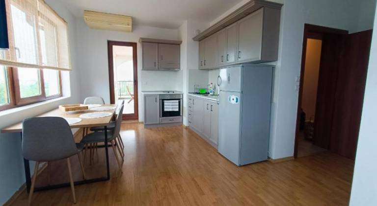 Holiday apartment with pool — photo 5
