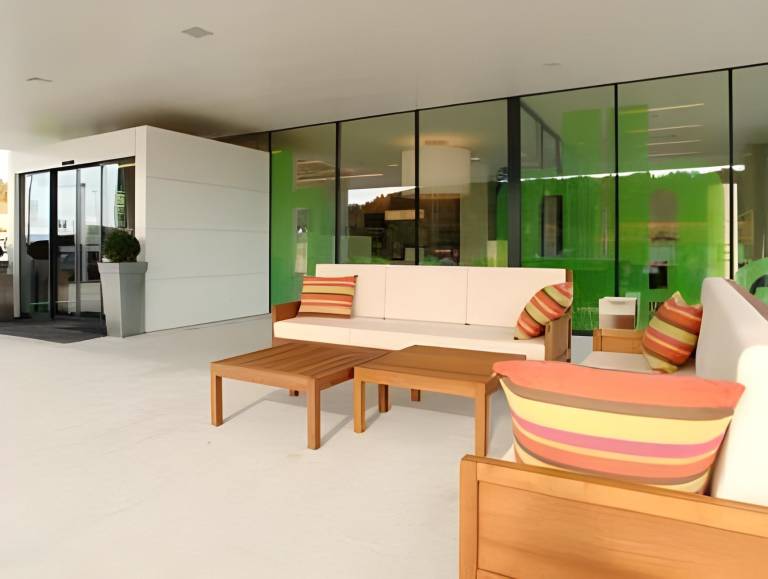 Serviced apartment with yard & terrace | Pets allowed — photo 5