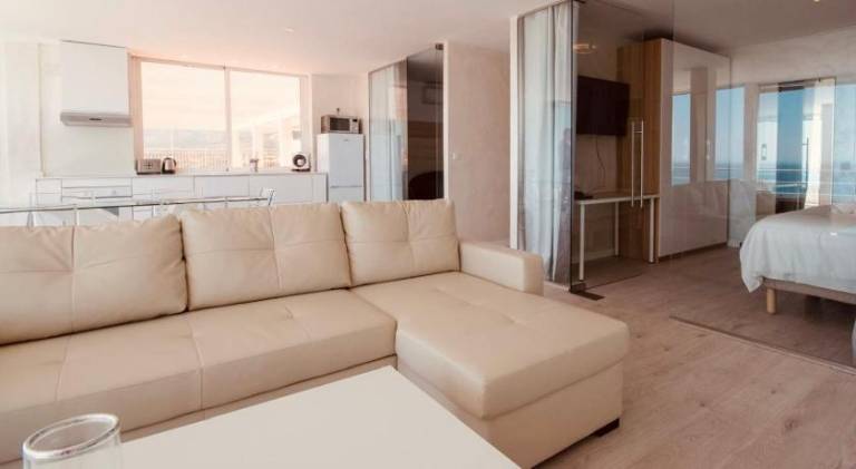 Serviced apartment with sauna, patio & garden — photo 4
