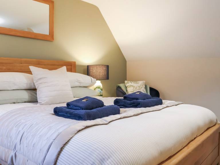 Family-oriented lovely cottage | River view | Pets allowed — photo 5
