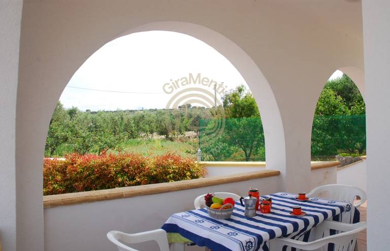 Villa with yard — photo 4