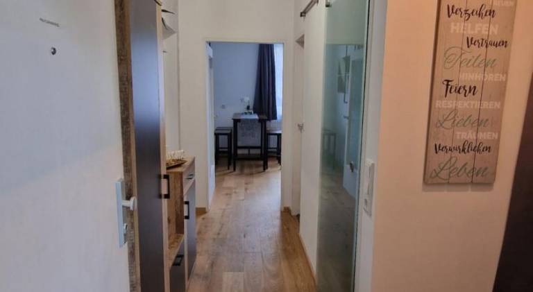 Apartment with patio — photo 4