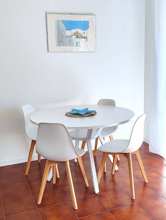Family-oriented rental apartment with terrace | Panoramic view | Close to the beach | Pet-friendly — photo 3