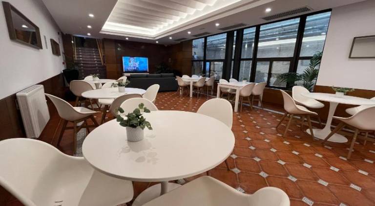 VTZ The Orus Factory Hotel - Parking Muy Economico — photo 4