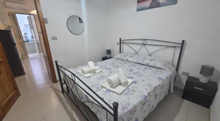 House with 2 rooms for 4 persons in Alezio