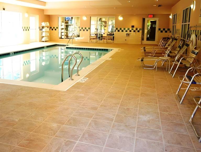 Hampton Inn & Suites Williamsburg Historic District — photo 4