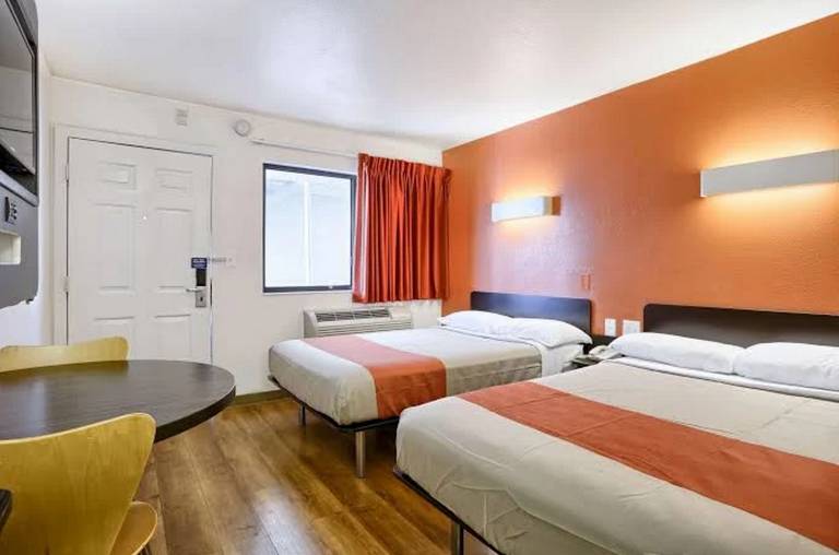 Super 8 by Wyndham Walnut Creek in Walnut Creek, CA
