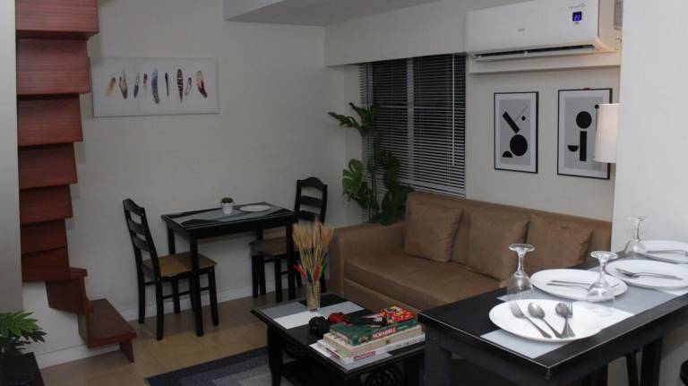 A2J BGC Luxury 2BR Loft Near Burgos Circle & Malls — photo 3