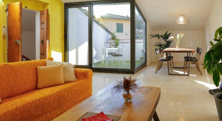 Rental apartment with terrace in Greve in Chianti
