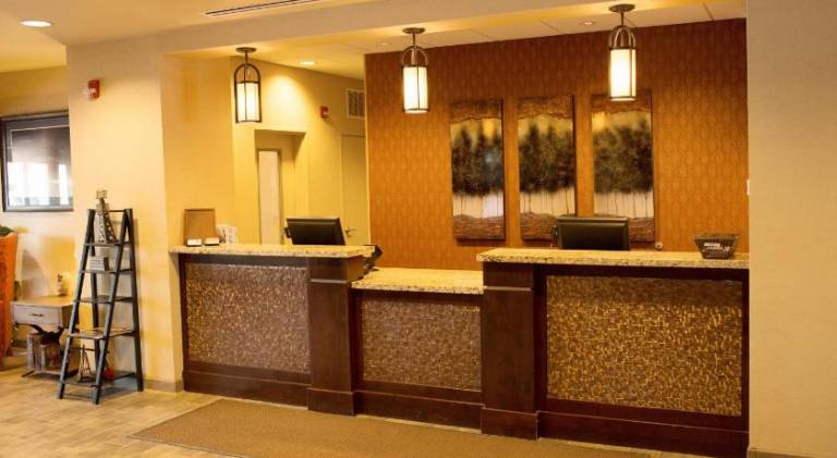 Little Missouri Inn & Suites Watford City — photo 5
