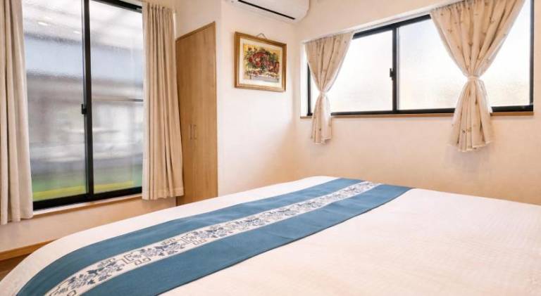 Villa | Pets allowed in Osaka
