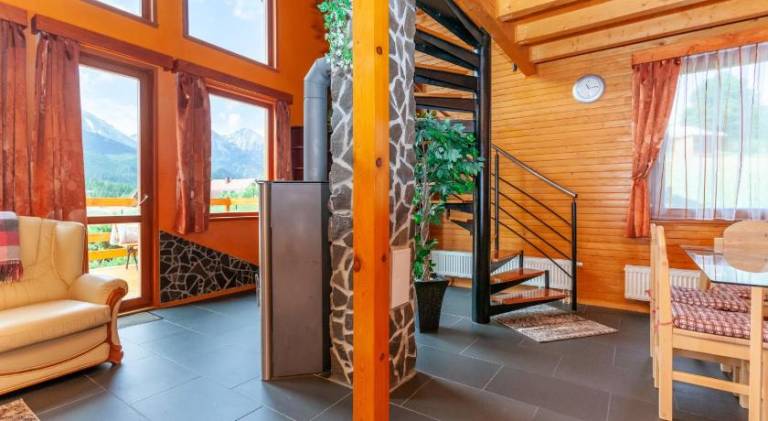 Pleasant lodge with patio | Pets are welcome — photo 2