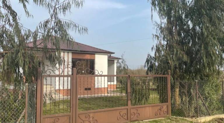 Apartment with terrace, garden & barbecue in Ureki