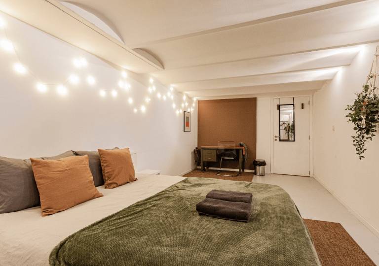A6A) Economic 2bedroom Cozy Basement Apt@Center BXL in Brussels