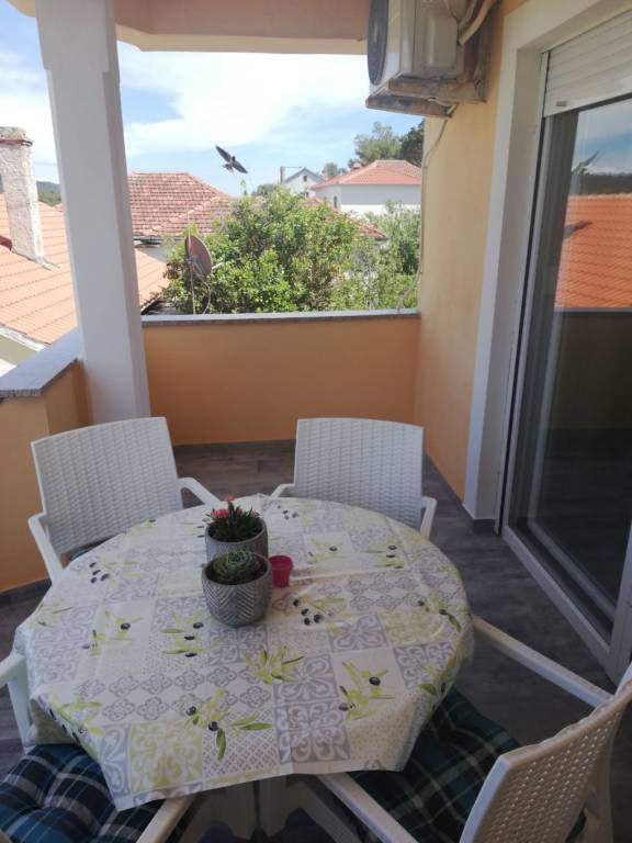 Rental apartment with barbeque & patio | Sea view — photo 2