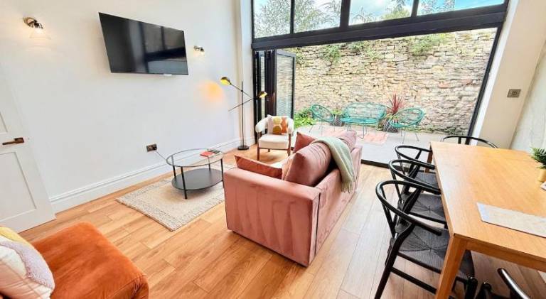 Beautiful rental apartment | Pet-friendly in Bristol