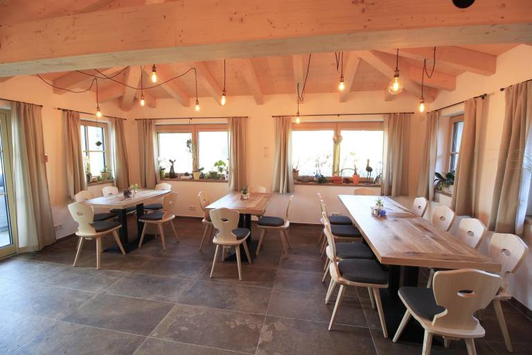 Rental apartment with yard, terrace & barbecue — photo 4