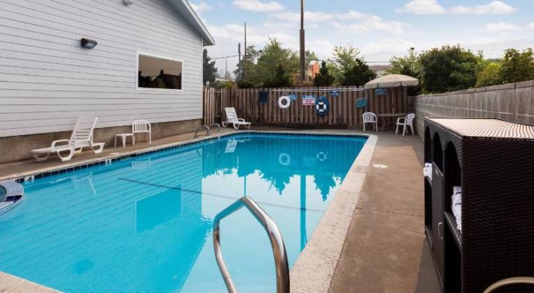 Red Lion Inn and Suites Grants Pass — photo 3