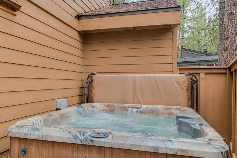 Family-oriented house with BBQ, pool & fast internet | Mountain view | Pets are welcome in Bend, OR
