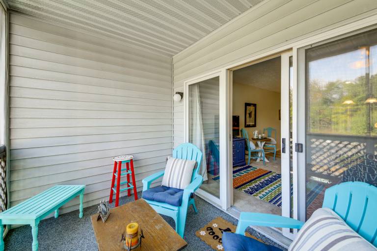 3 Mi to IU: Dog-Friendly Condo w/ Pool Access! — photo 2