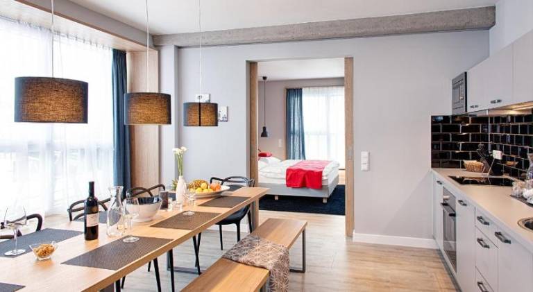 Spacious serviced apartment with patio | Suitable for remote work | Dogs allowed — photo 2