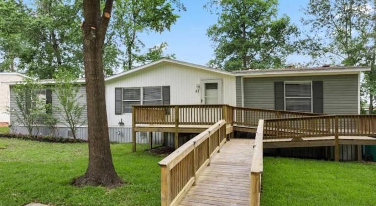 House | Good for workation | Pets are welcome in Conroe, TX