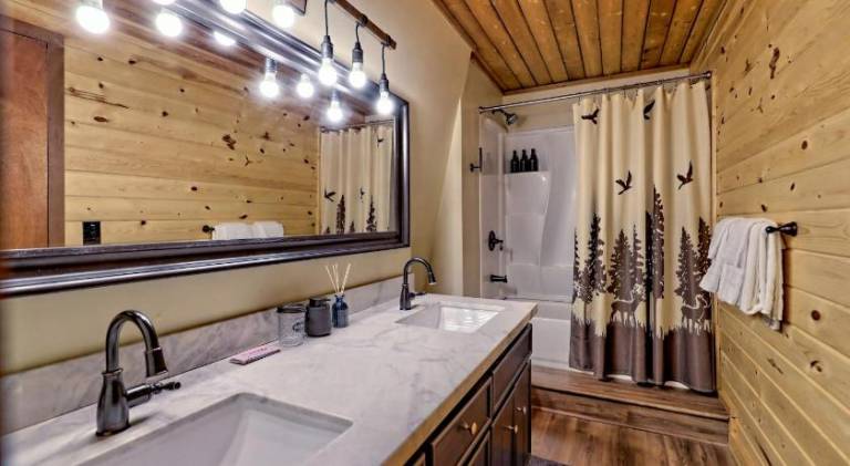 Pleasant chalet with sauna & hot tub | Pets are welcome — photo 4
