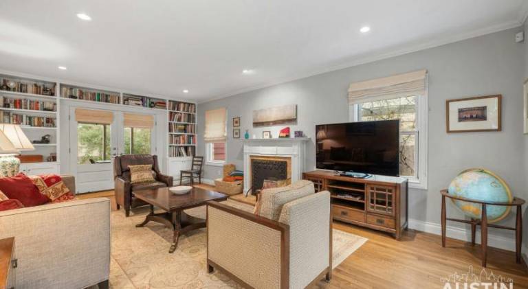 House | Suitable for remote work in Austin, TX