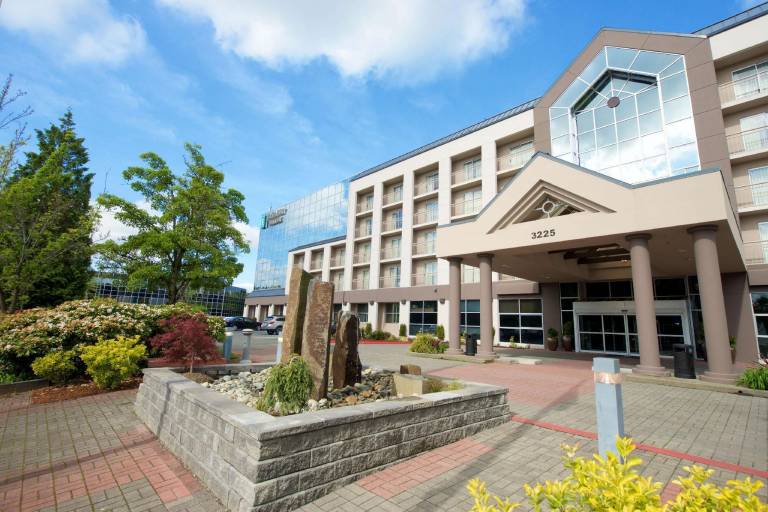 Embassy Suites by Hilton Seattle Bellevue in Bellevue, WA