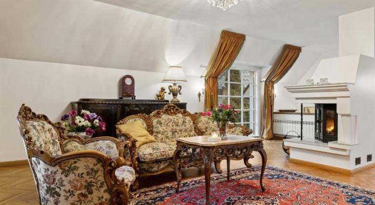 Villa Muusa with a cozy sauna, swimming pool and large beautiful garden in Tallinn