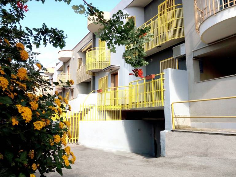 Bed and breakfast  Bari