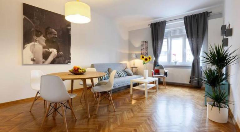 Apartment with 2 rooms for 6 persons in Zagreb