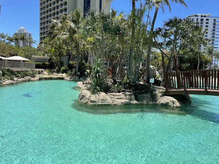 Apartment Surfers Paradise