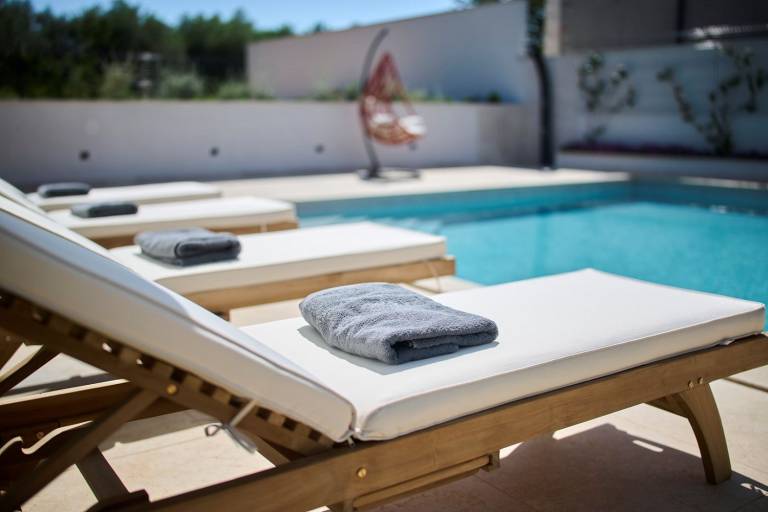 Impressive villa with private pool, hot tub, BBQ - dogs welcome — photo 3