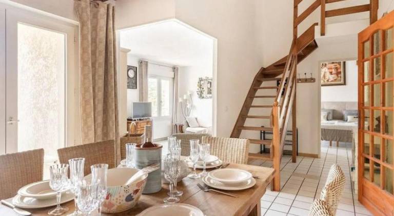 Apartment with 3 rooms for 6 persons in Fréjus
