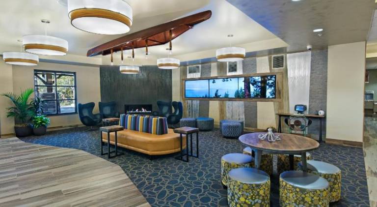 Oxford Suites Bellingham — photo 3