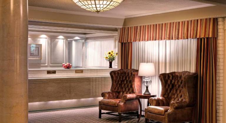 Royal Scot Hotel & Suites, Trademark Collection by Wyndham — photo 2