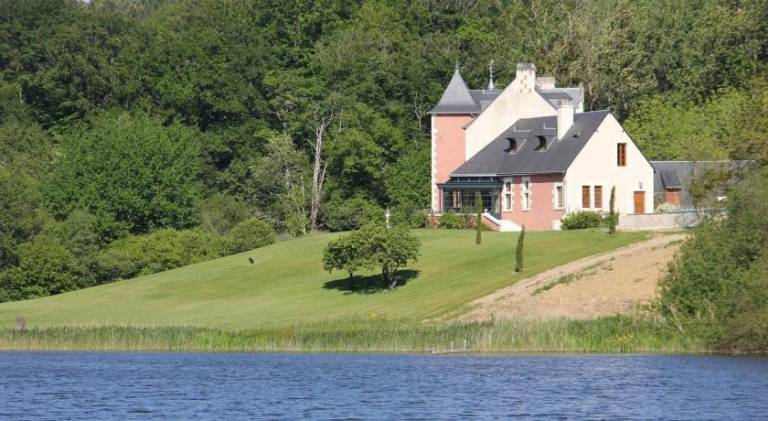 Villa with pool in Saumur