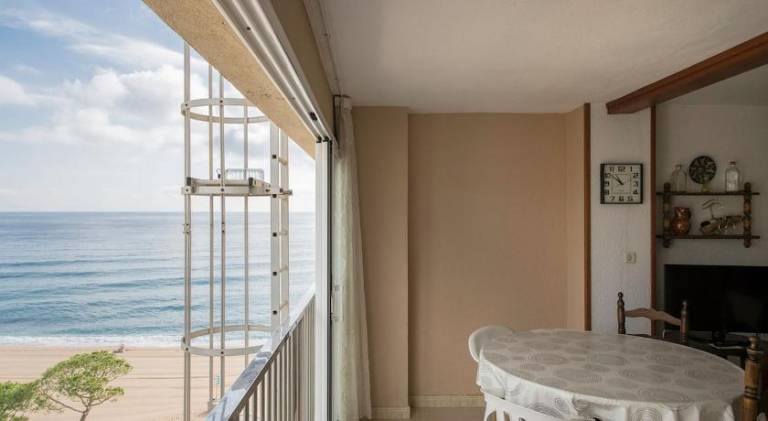 Apartment with 1 room for 5 persons — photo 3