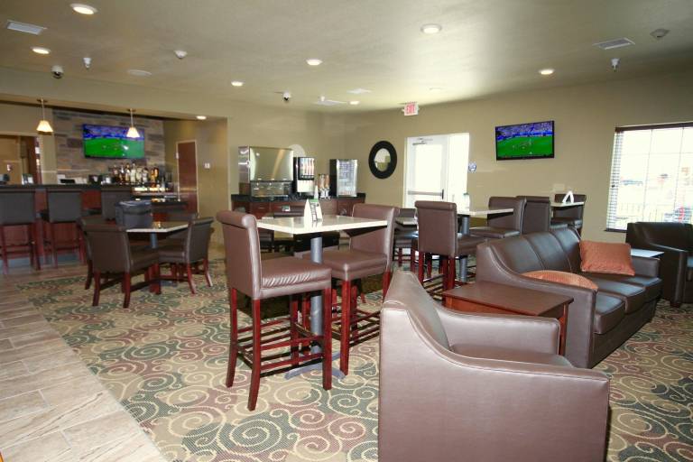 Cobblestone Hotel & Suites - Devils Lake — photo 3