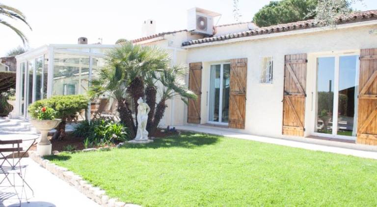 Fully equipped pleasant villa with grill, garden & private pool | Perfect for remote work | Pet-friendly — photo 5