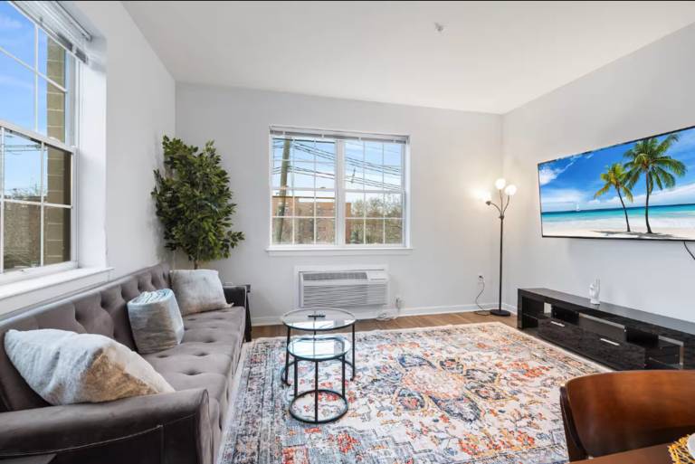 2 Bed/2 Bath Condo: Only 25 Minutes from Soho NYC — photo 2