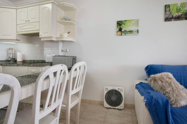 Holiday apartment with fast internet & patio | Sea view | Next to the beach | Pets allowed — photo 5