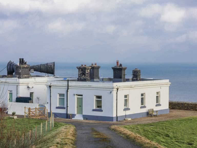 Cottage with garden | Beach view in Whitby
