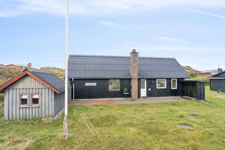 House with terrace — photo 4