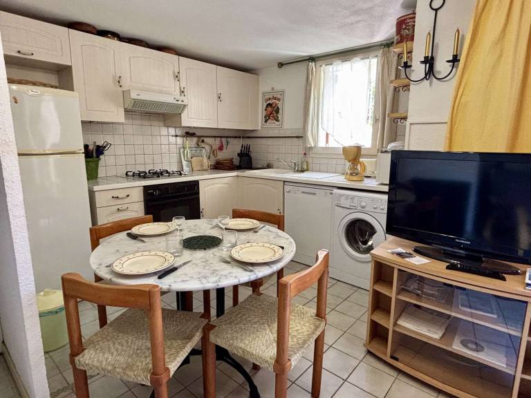 House with 1 room for 4 persons — photo 4
