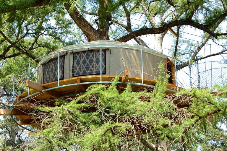 Stunning Tree House near Austin Texas