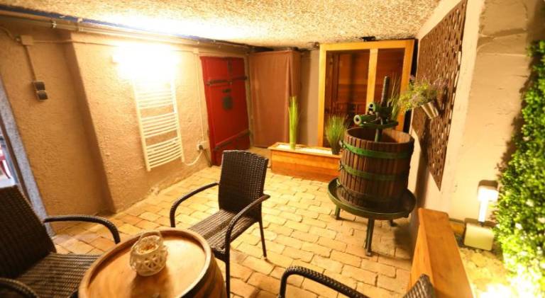 Beautiful rental apartment with hot tub | Pets are welcome — photo 3